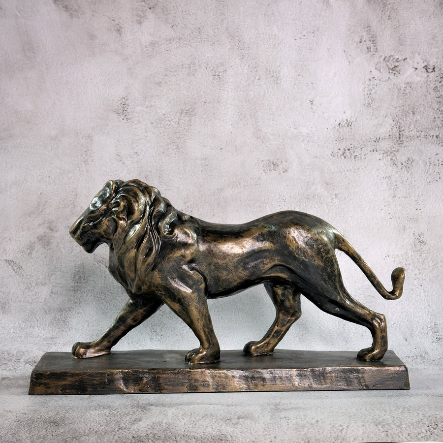 The Lion King statuette Black and Gold