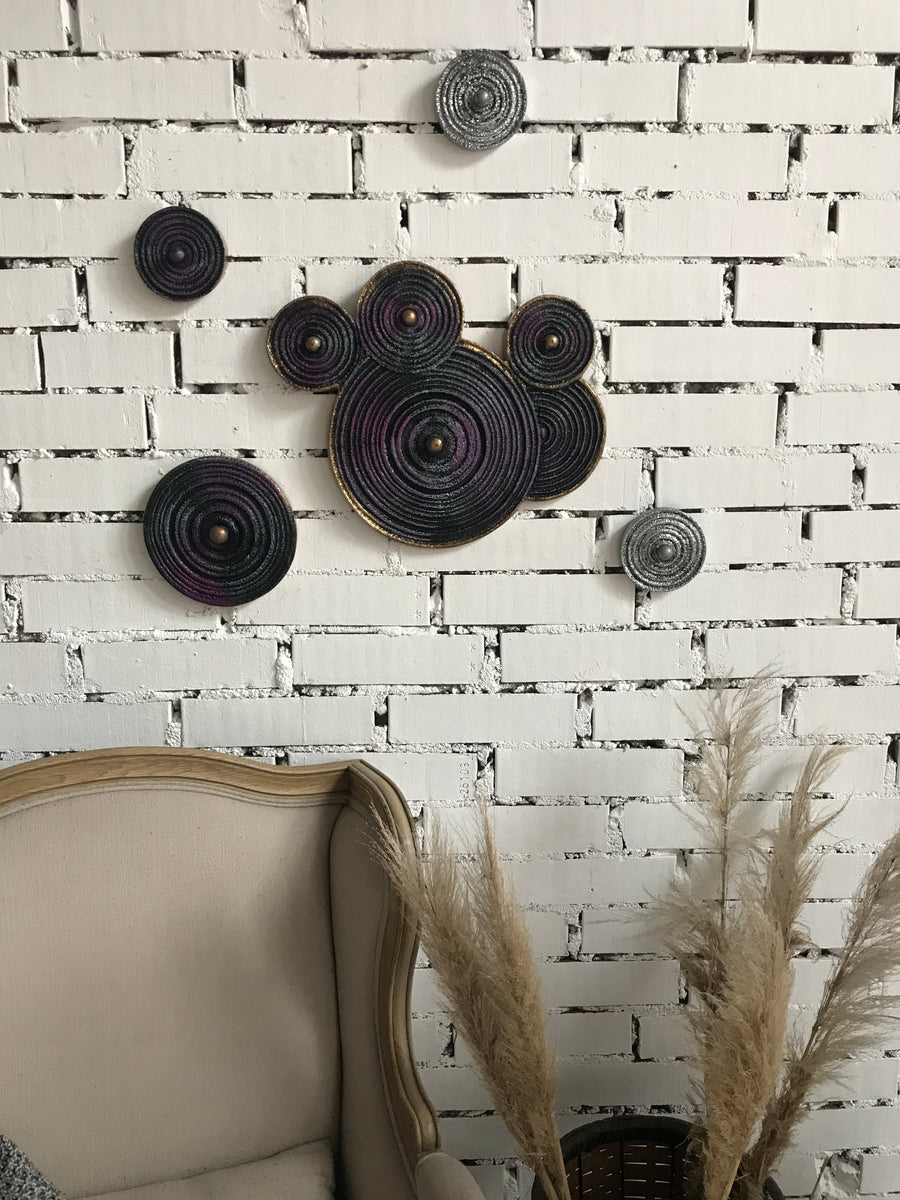Lush circle wall decor in Black and Purple