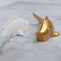 Smooth Fish set Wall Decor in white and Gold